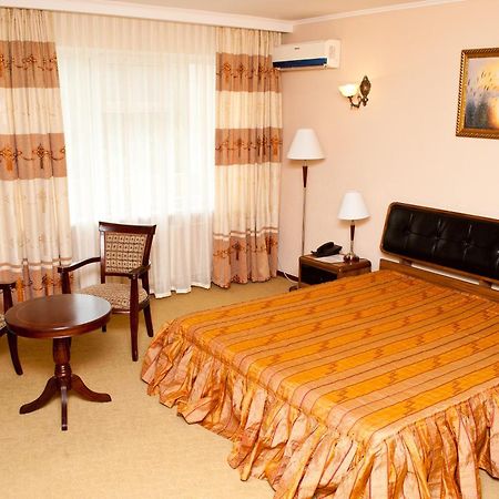 Dostyk Hotel Šymkent Exteriér fotografie
