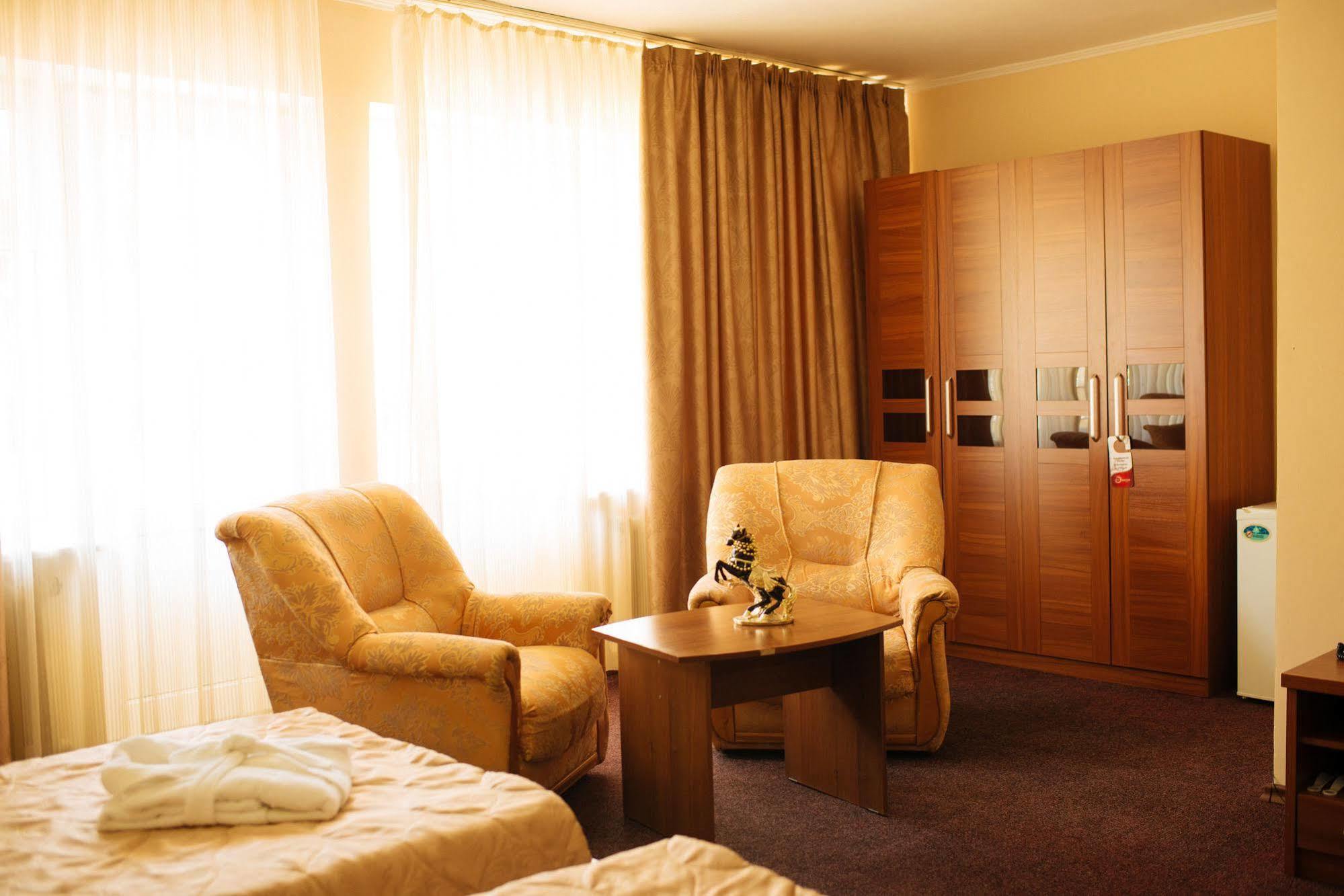 Dostyk Hotel Šymkent Exteriér fotografie