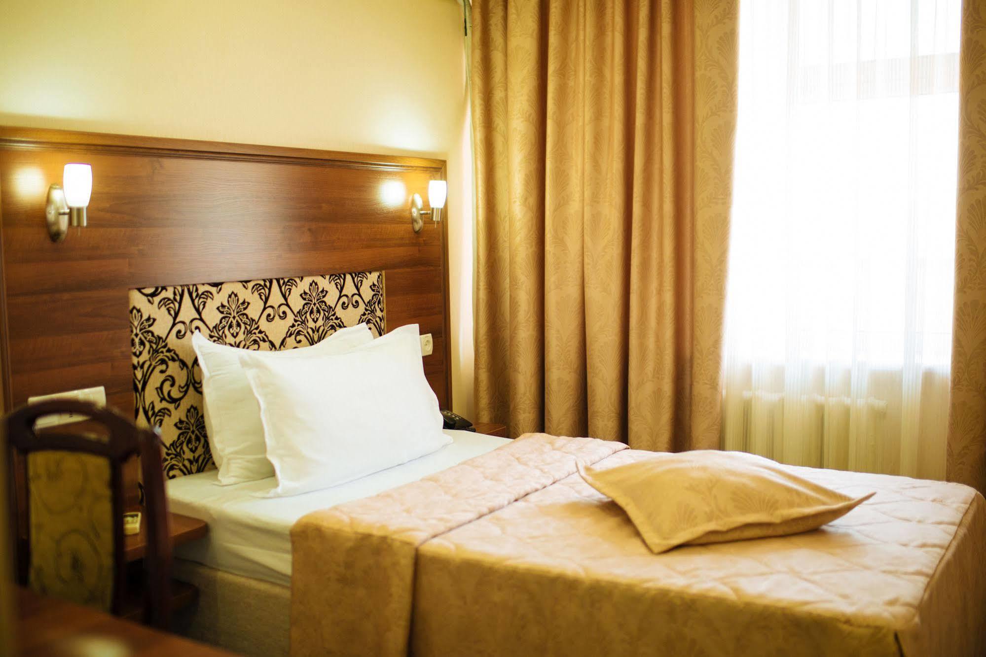 Dostyk Hotel Šymkent Exteriér fotografie