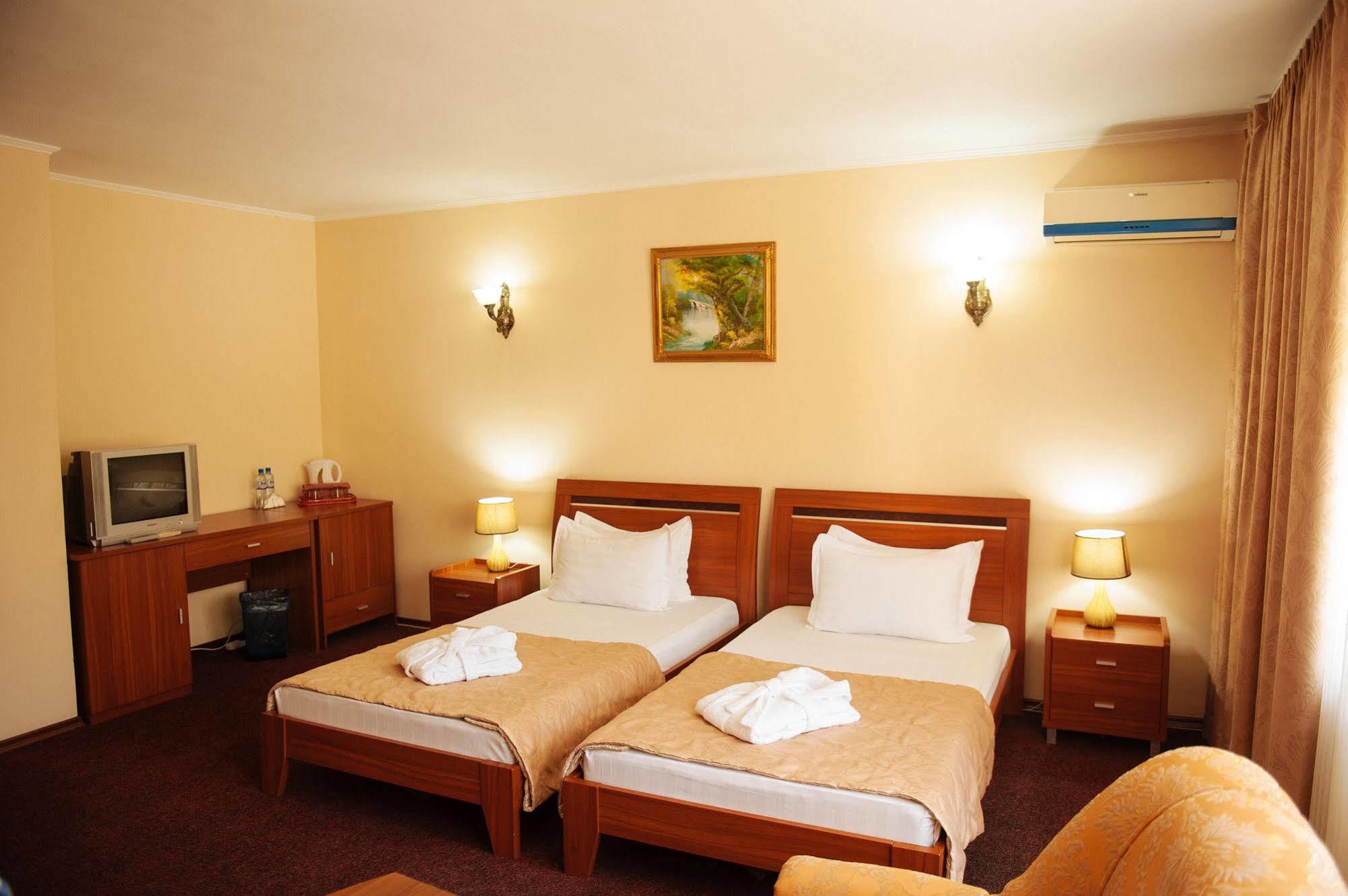 Dostyk Hotel Šymkent Exteriér fotografie